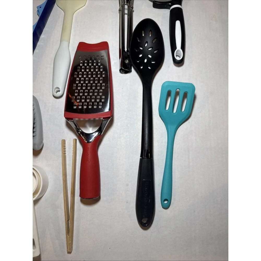The Unbranded Brand mixed lot